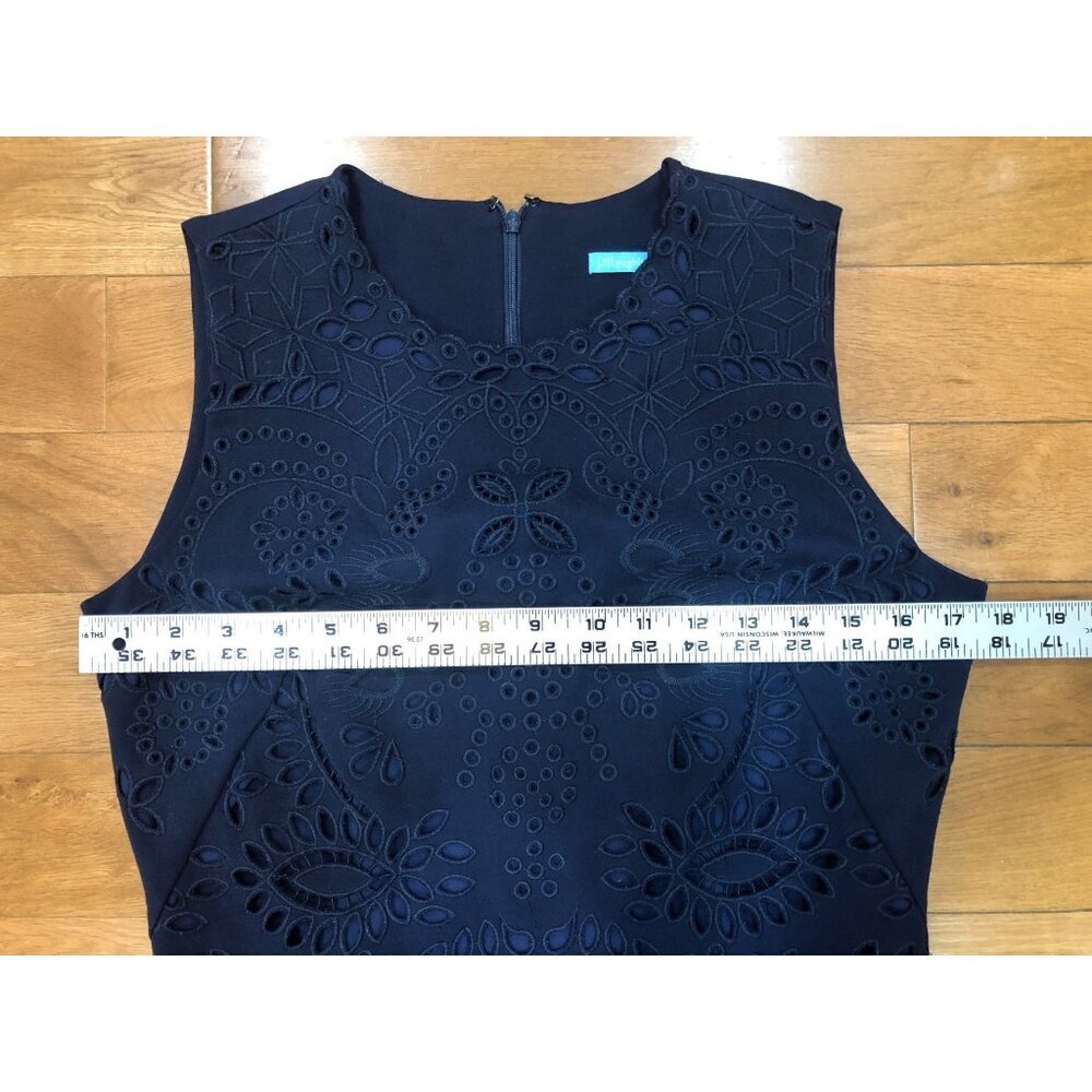 J McLaughlin Sleeveless Eyelet Front Navy Sheath Dress Size S - Picture 6 of 10